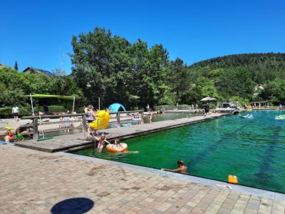 5ff01f3a-733a-4155-b569-ff6e6172e974